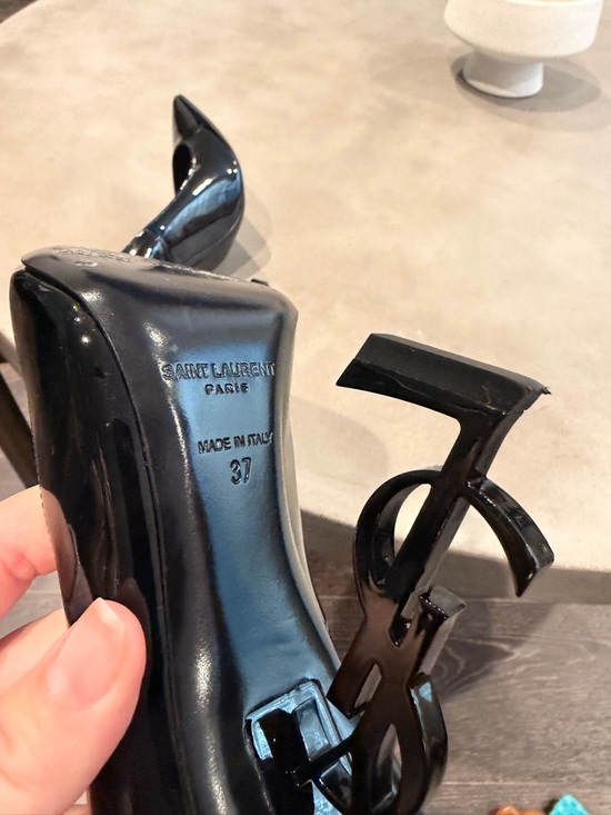 Yves Saint Laurent Glossy Black Patent YSL Logo-Heel Pumps - Picture 6 of 6